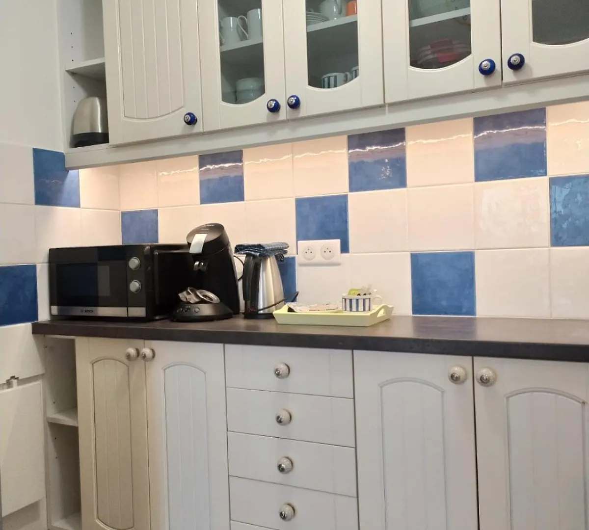 Апартаменты T2 Avec Grand Balcon Filant, Wifi, Clim A 4 Min Remparts Авиньон