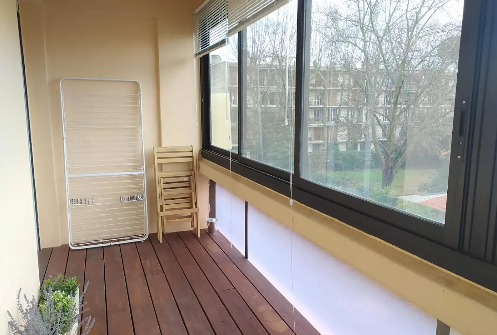 Апартаменты T2 Avec Grand Balcon Filant, Wifi, Clim A 4 Min Remparts Авиньон Франция