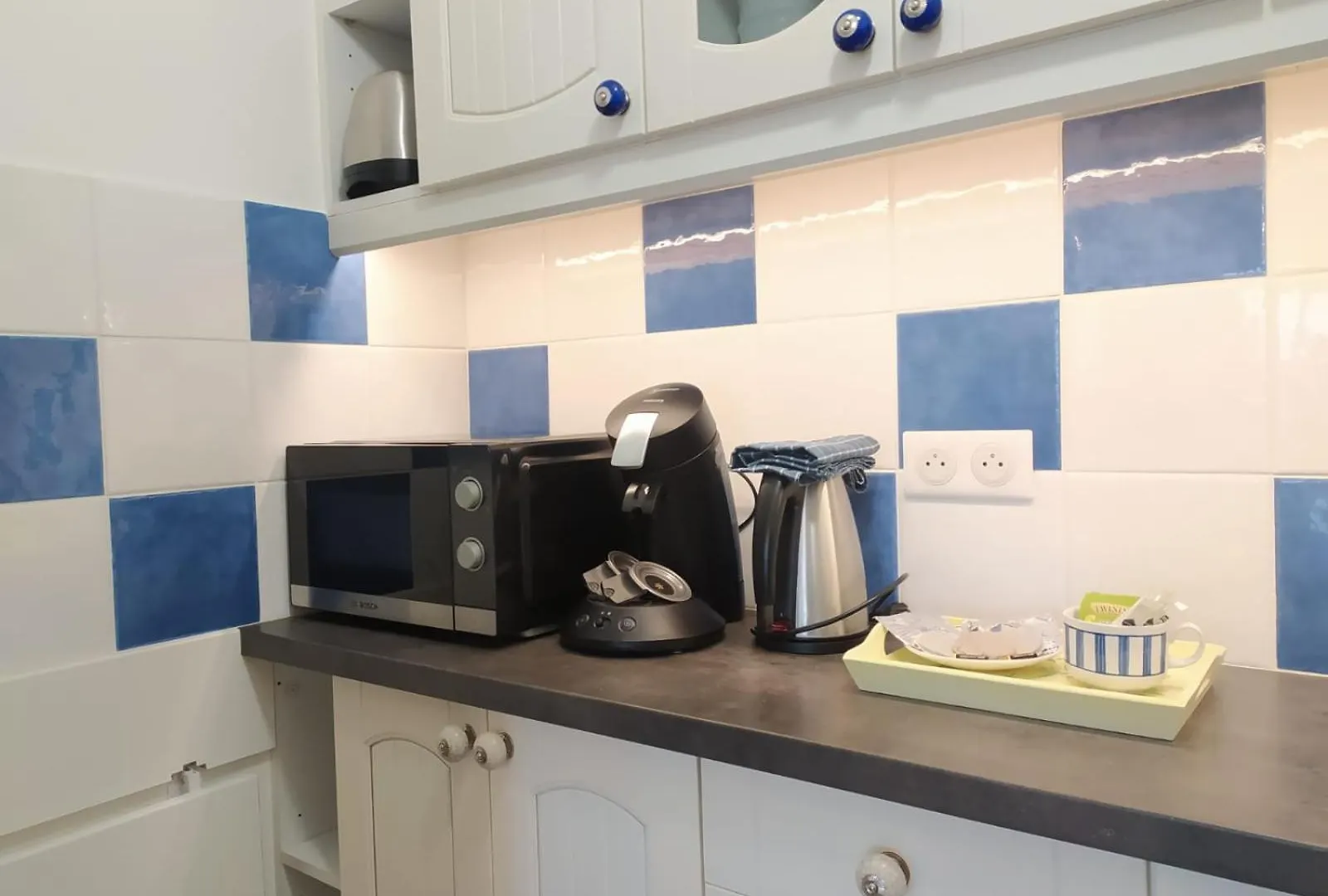 Апартаменты T2 Avec Grand Balcon Filant, Wifi, Clim A 4 Min Remparts Авиньон
